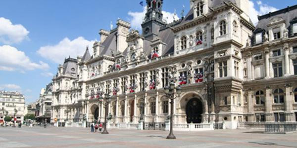 Paris souhaite une loi permettant de vendre des logements hors prix du foncier