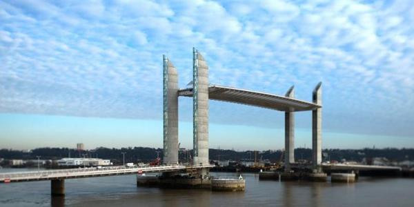 Bordeaux inaugure ce vendredi 15 mars 2013 le huitième de ses ponts, le pont levant "Jacques-Chaban-Delmas".