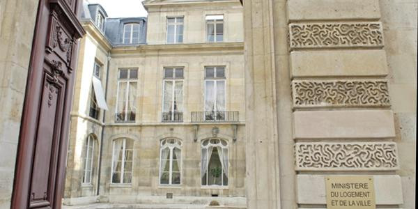 Le mécanisme de l'abattement exceptionnel sur les plus-values de cessions immobilières annoncé par François Hollande n'est pas encore arrêté, selon le ministère du Logement