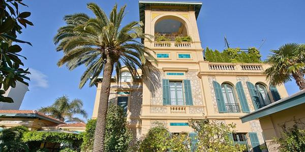 La villa "Picolette", dans le sud de la France, mise en vente pour 27,5 millions d'euros.
