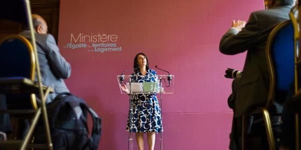 La ministre du Logement, Cécile Duflot, a présenté mercredi en Conseil des ministres une ordonnance visant à accélérer la construction de logements en luttant contre "les recours malveillants"