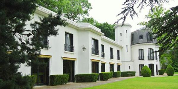 L’ancienne maison de Maurice Chevalier est à vendre pour près de 8 millions et demi d’euros.