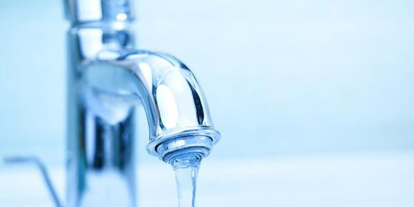 Au 25 décembre 2013, l’eau potable devra présenter un taux de plomb inférieur à 10 µg/l.
