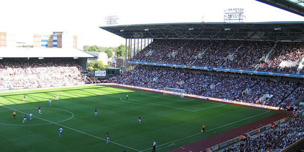 Le stade Boleyn Ground, situé dans la banlieue est de Londres.