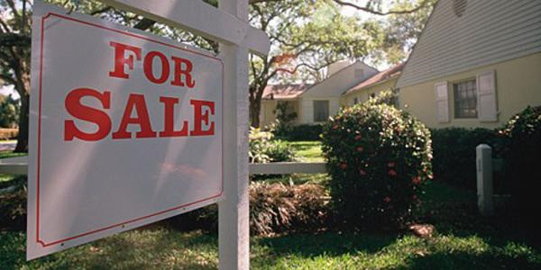 L prix médian d'un logement ancien en mars se situait à 198.500 dollars.