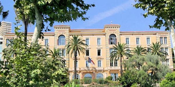 L'assemblée de Corse a adopté ce matin un statut de résidence permanente d'au moins cinq ans.