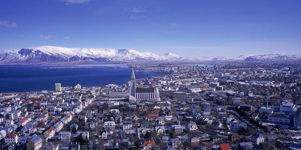 La capitale de l'Islande, et plus grande ville, est Reykjavik.