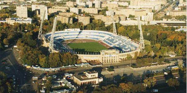 Construit en 1928, le stade Dynamo est situé à proximité immédiate du centre-ville de la capitale russe.