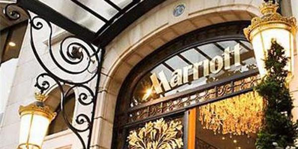 le "Paris Marriott Hotel Champs-Elysee", seul hôtel cinq étoiles de Paris situé sur les Champs-Élysées.