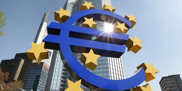 Les banques de la zone euro pourront emprunter jusqu'à 1.000 milliards d'euros à long terme à la Banque centrale européenne.