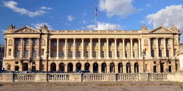 En octobre 1789, le Ministère de la Marine s'installe dans ces murs lors du rapatriement de la monarchie à Paris.