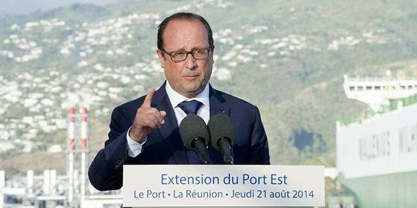 François Hollande au port de La Réunion