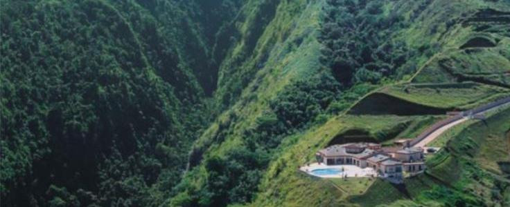 Magnifique villa à Tahiti avec une vue imprenable sur l'île de Moorea...