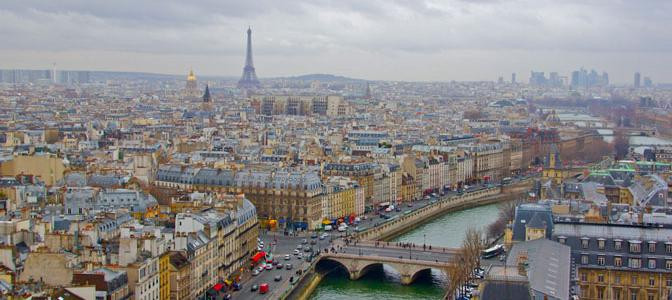 A Paris, le mètre carré devrait se négocier bientôt sous la barre des 8.000 euros, selon les notaires