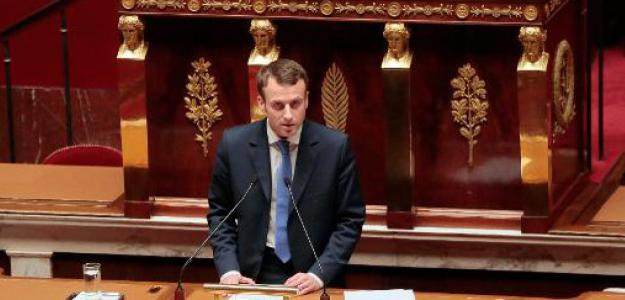Le ministre de l'Economie Emmanuel Macron défendant son projet de loi à l'Assemblée nationale, le 26 janvier 2015