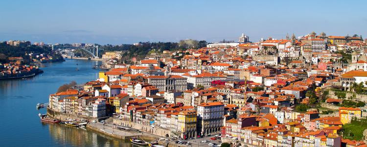 Porto,  la seconde agglomération du Portugal après Lisbonne.
