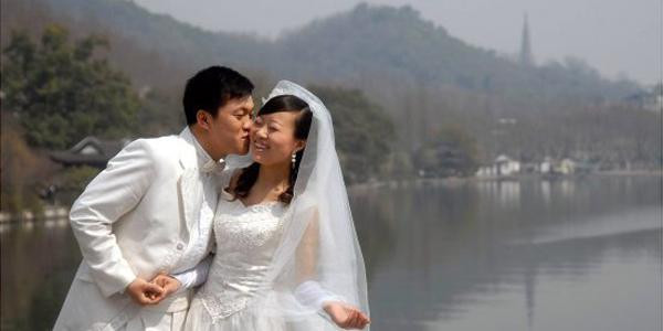 Quelque 17.286 couples divorcés se sont ainsi remariés à l'identique à Shanghai l'an dernier