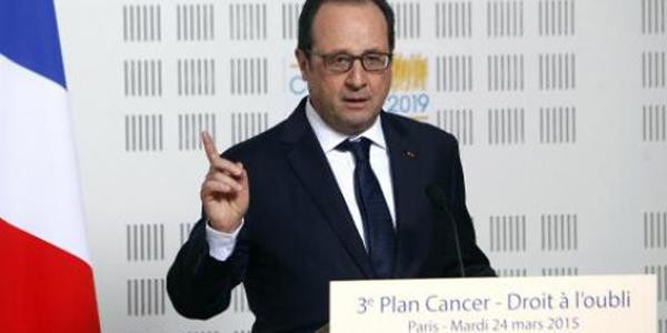 Cancer: le "droit à l'oubli" consacré, un "pas décisif" selon François Hollande