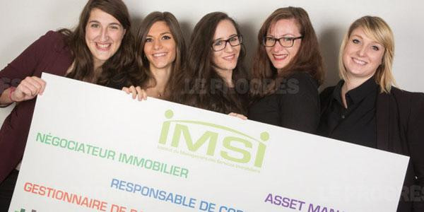 Des étudiantes de la promotion IMSI 2015 à Paris.