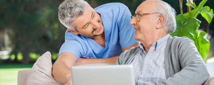 La cohabitation entre seniors et actifs seduit de plus en plus
