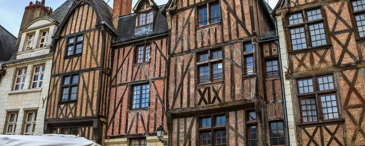 Le site de location d'appartements entre particuliers Airbnb commencera à collecter la taxe de séjour à partir du 1er octobre à Paris.