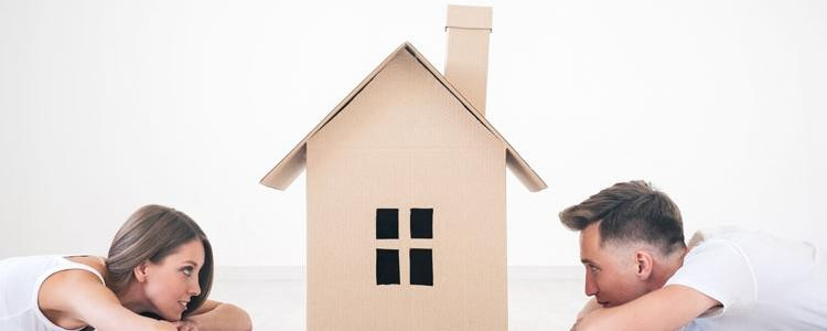 Avec 2 000 € de revenu net, un ménage peut emprunter jusqu'à environ 153 000 € sur 15 ans