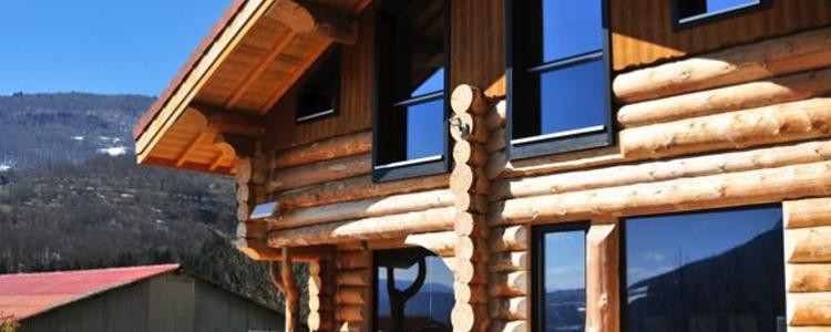 Un chalet en rondins de bois : une maison design et écolo