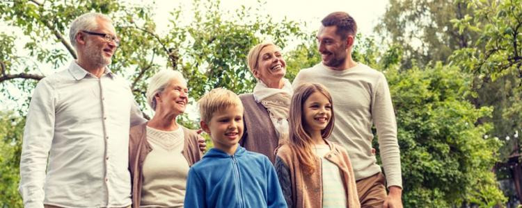 Habiter en famille présente des avantages pour les parents et les enfants