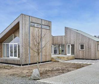 Une maison faite d'herbe, de paille et d'algues au Danemark