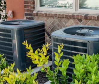 Un copropriétaire peut-il installer un climatiseur sur son balcon ?