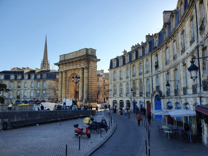 Immobilier : Bordeaux, troisième ville la plus chère de France, hors Paris et couronne