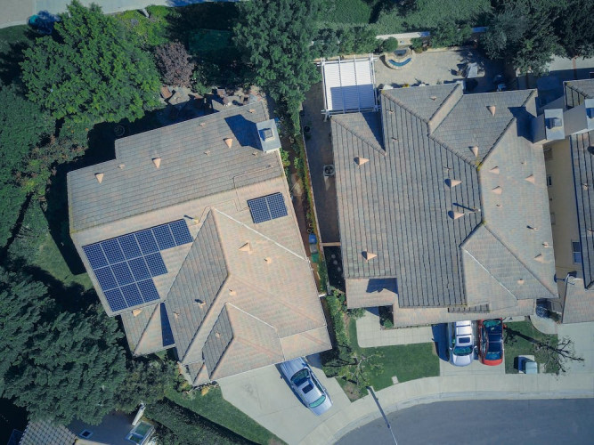 Faut-il un permis de construire pour poser des panneaux solaires ?